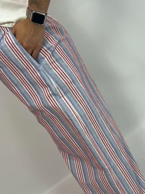 PANTALÓN RECTO CONFY LINEAL