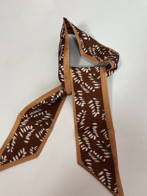 PAÑUELO CORBATERO BROWN