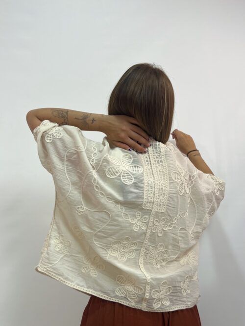CAMISA BORDADOS BEIGE