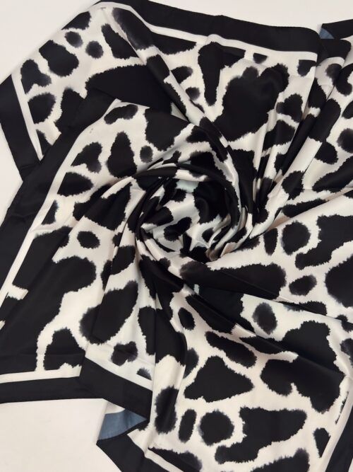 MAXI PAÑUELO ANIMAL PRINT