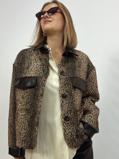 CHAQUETA ANIMAL PRINT DETALLES POLIPIEL